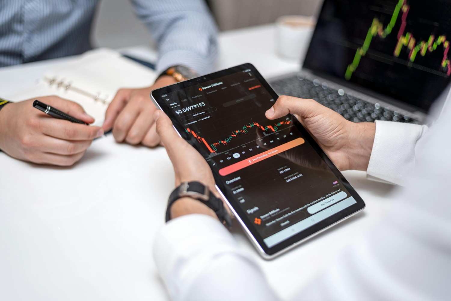 A smartphone screen showing active trading charts and execution tools for modern ETF investing.